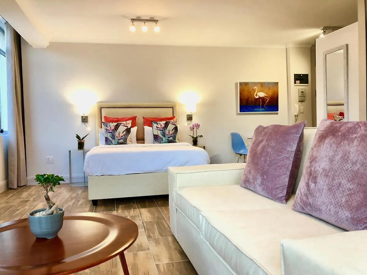 Apartment Urban Oasis At The Square