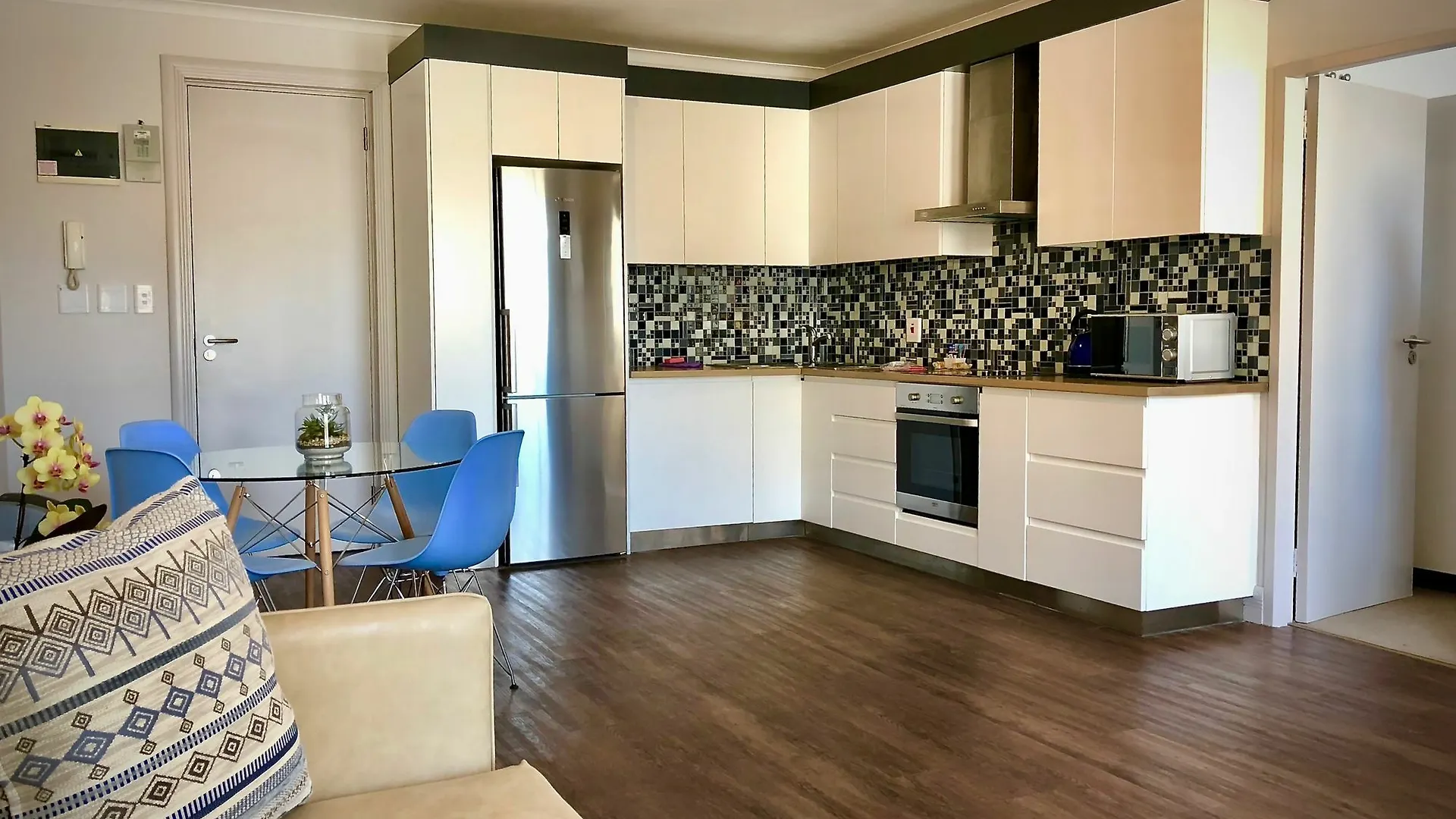 Urban Oasis At The Square Apartment Cape Town