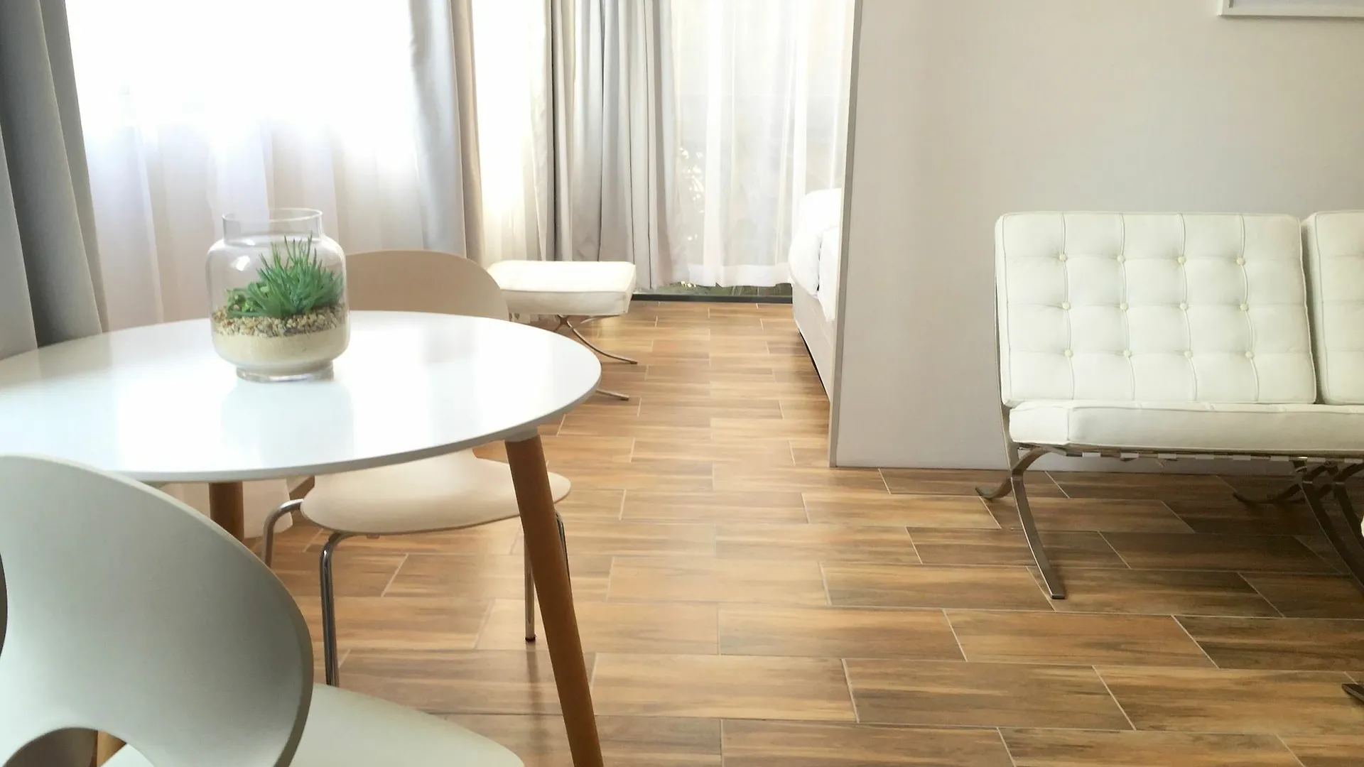 Apartment Urban Oasis At The Square