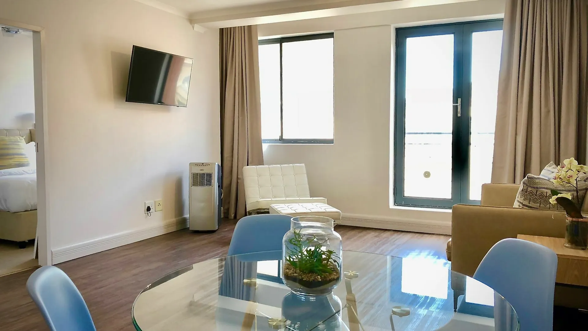 Apartment Urban Oasis At The Square South Africa