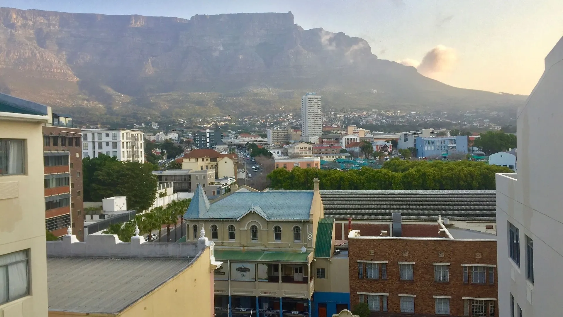 Urban Oasis At The Square 0*, Cape Town South Africa